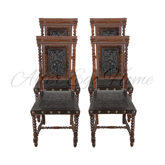 комплект из четырех стульев с кожаной обивкой 1850-х гг.