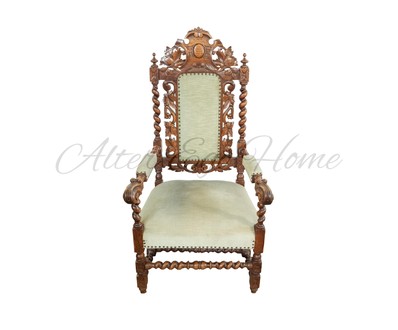 Антикварное тронное кресло с богатой резьбой и витыми деталями 1850-х гг.