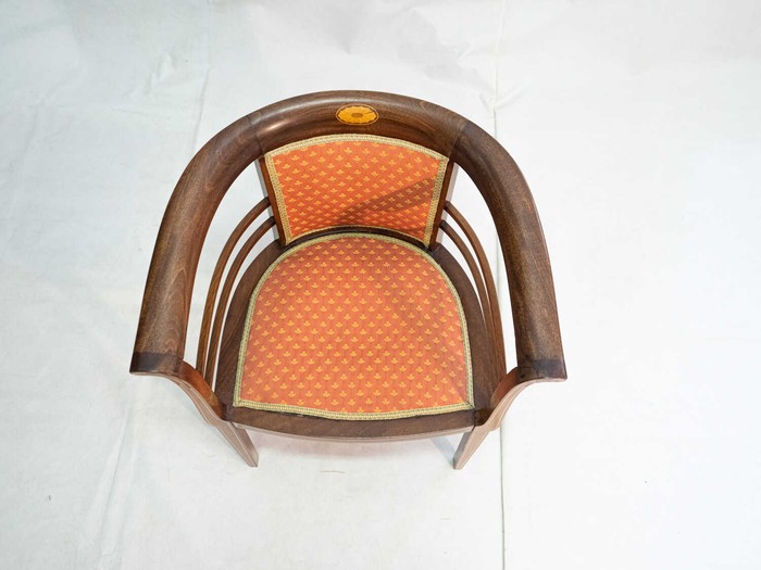 Кресло из гнутой трубы