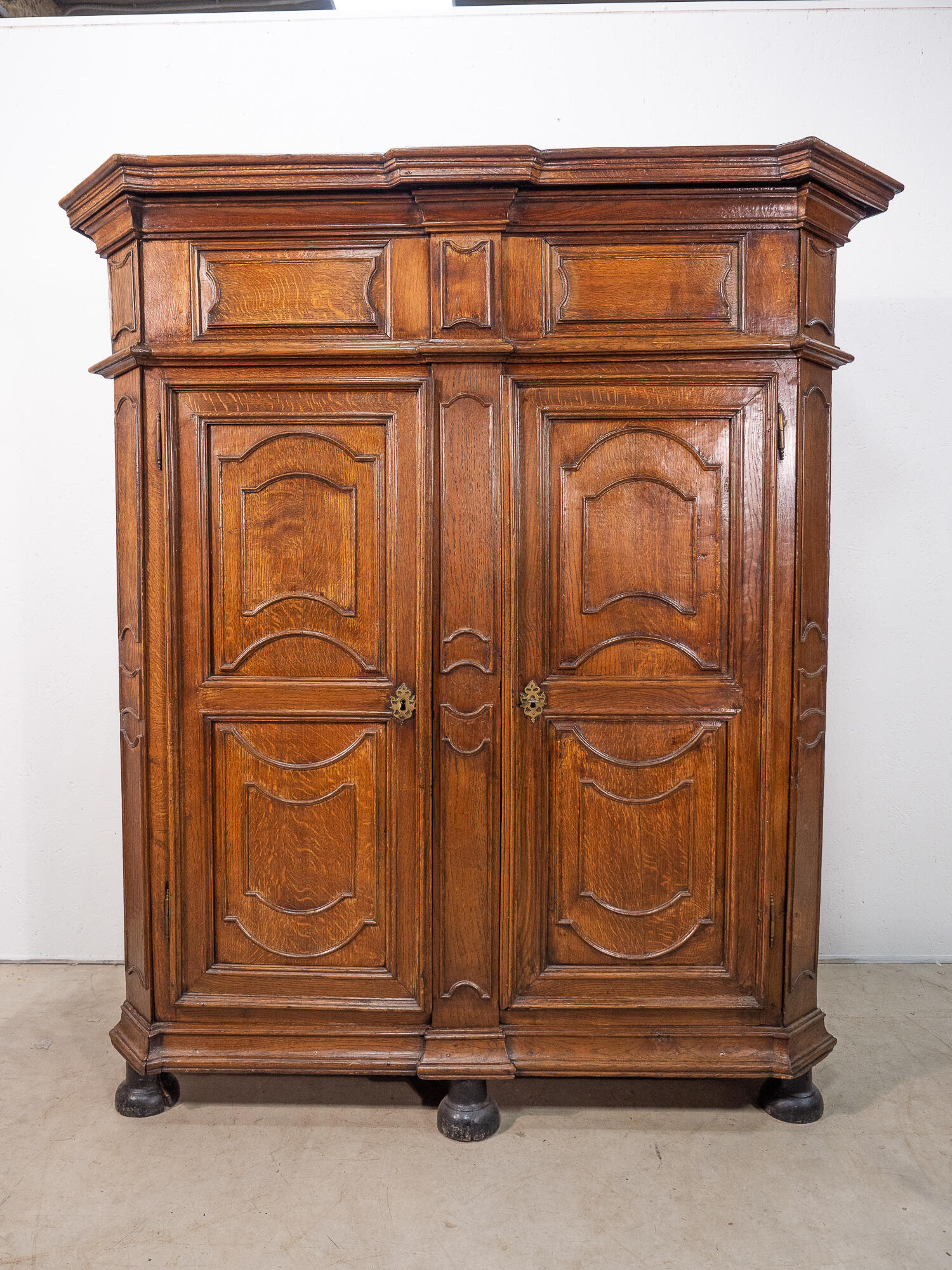 Шкаф Louis XIV Armoire